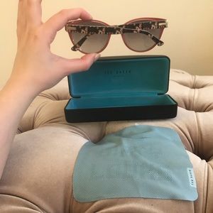 New! Ted baker pink cat eye sunglasses never worn